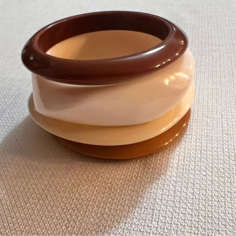 ZARA 4-PACK OF RESIN BRACELETS ECRU | NWOT 1070/200/712